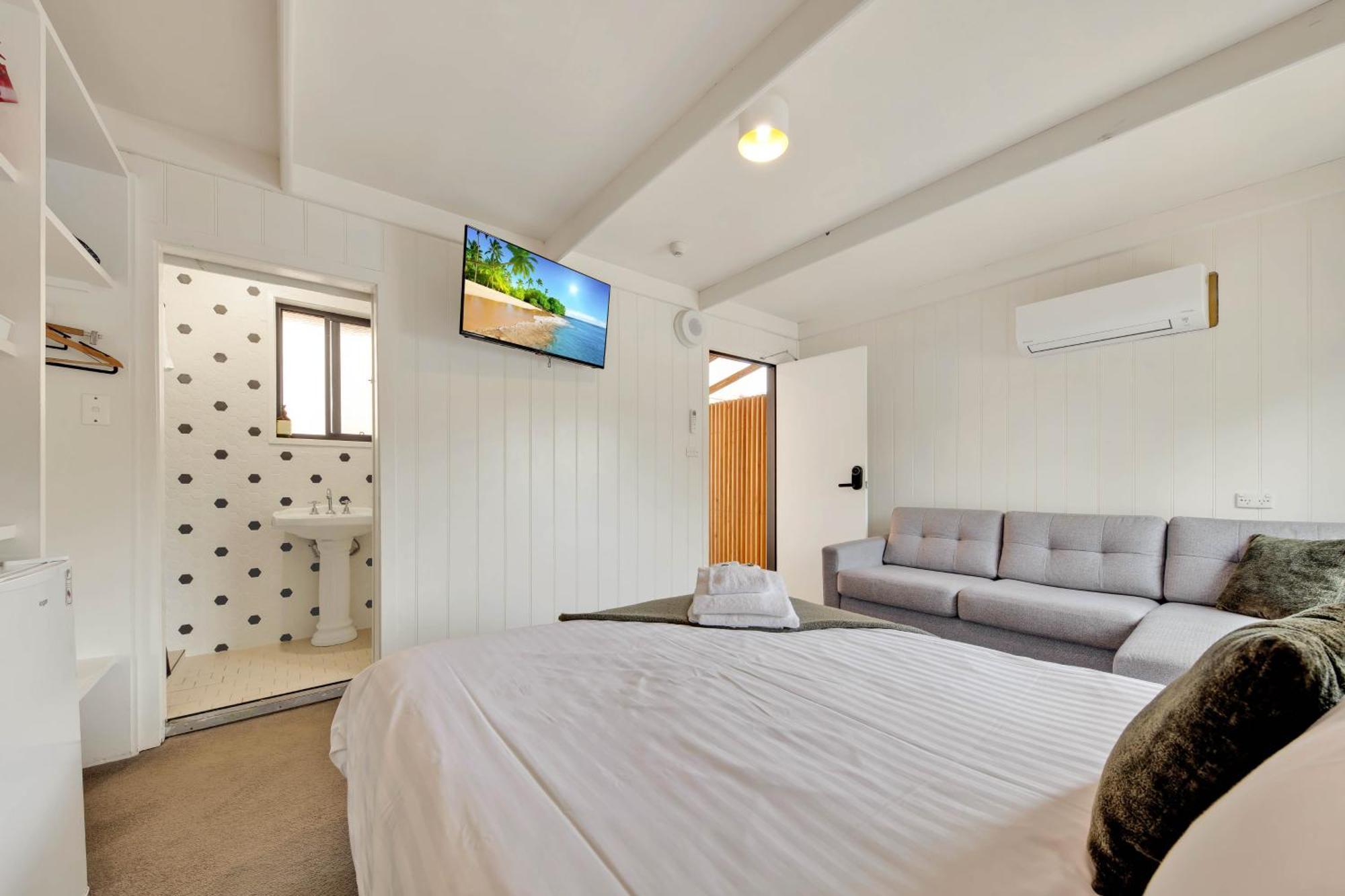 Bright Velo Hotel Room photo
